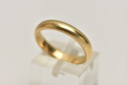 AN 18CT GOLD POLISHED BAND RING, polished domed band, hallmarked 18ct Birmingham, ring size N,