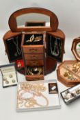 TWO WOODEN JEWELLERY BOXES WITH JEWELLERY, to include a four draw two cupboard jewellery box with