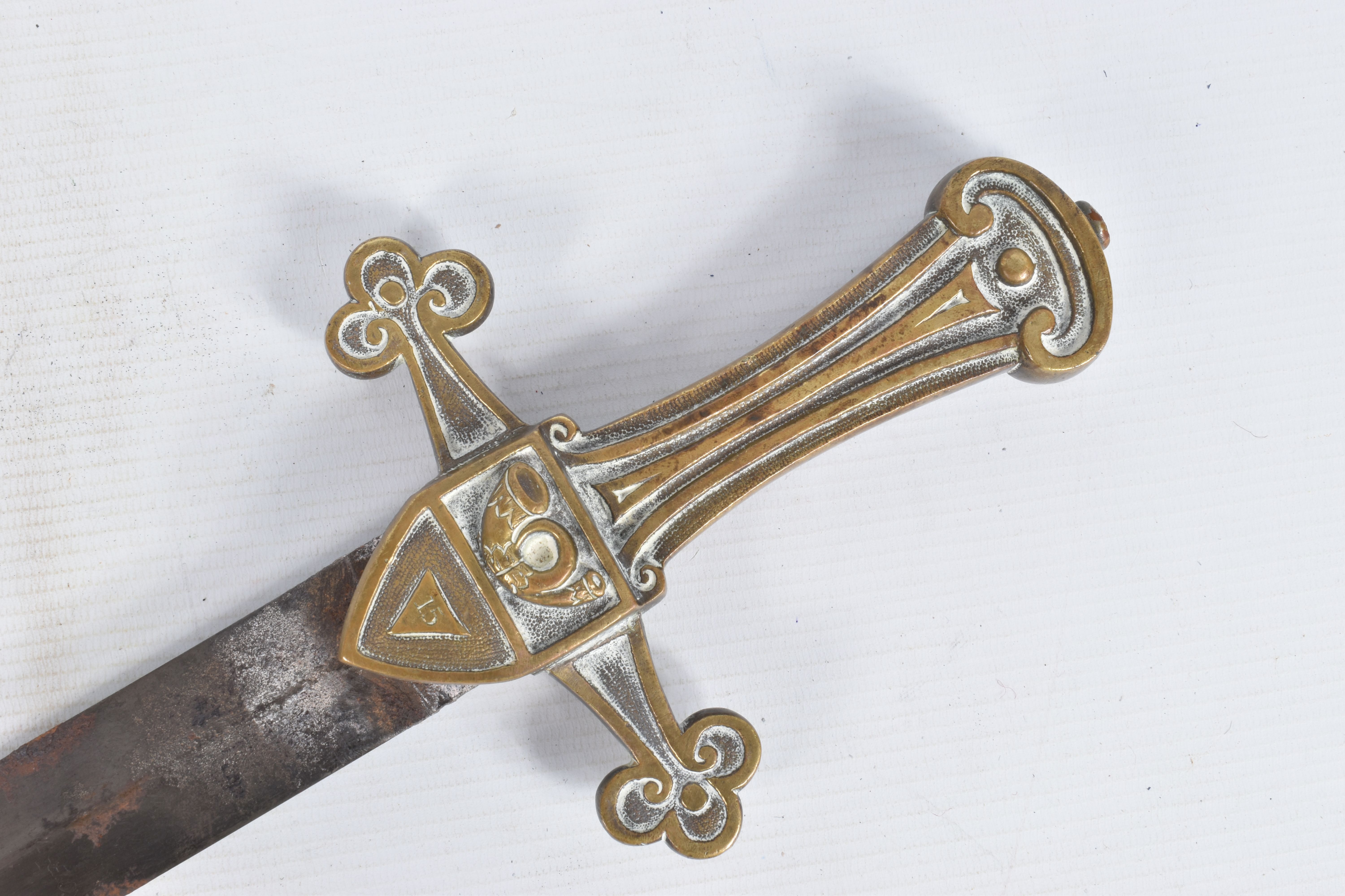 A VICTORIAN ERA BANDMANS SHORT SWORD, this features a double edged blade with a cast brass hilt, the - Image 9 of 21