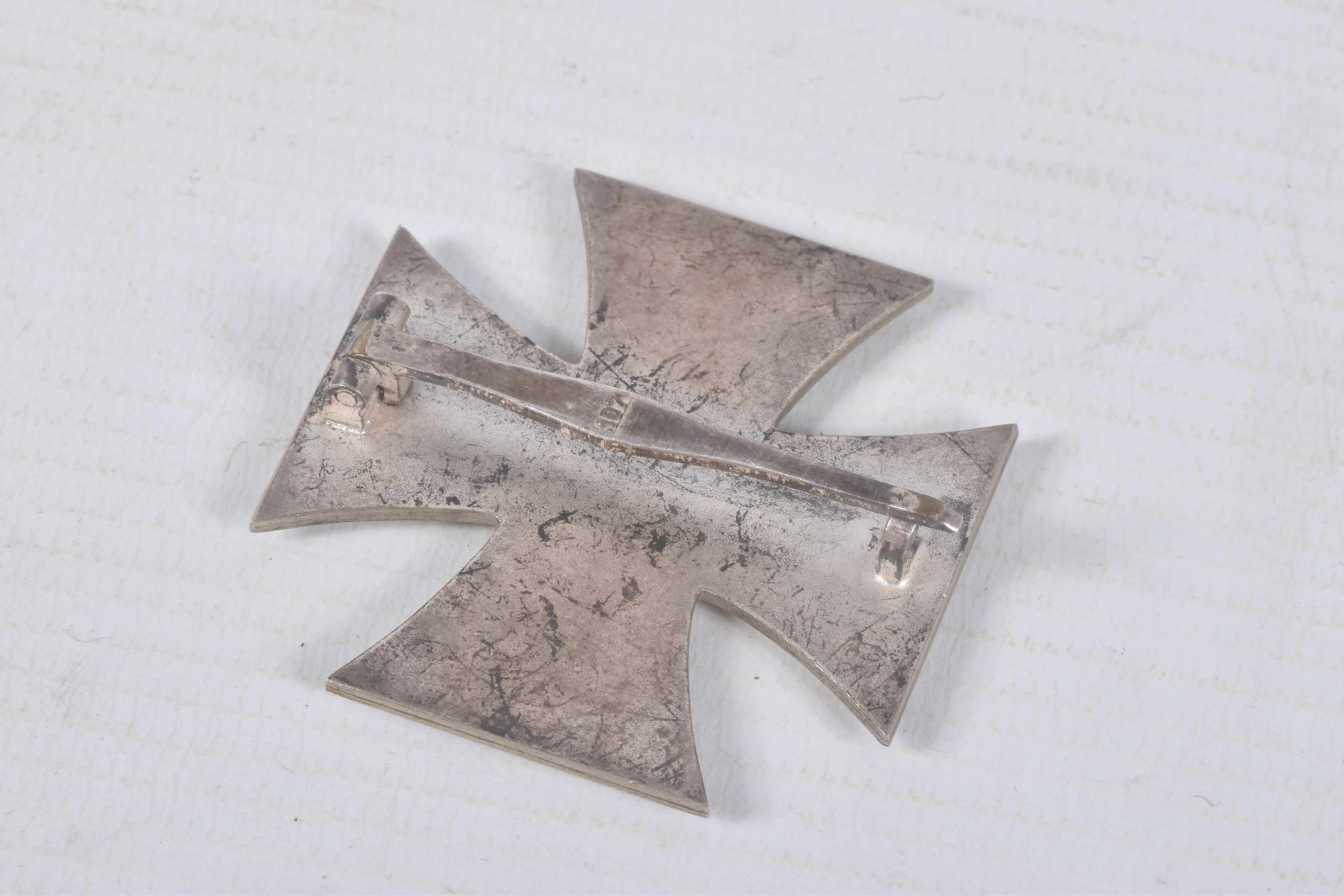 A CASED WWII FIRST CLASS GERMAN IRON CROSS, the iron cross has a magnetic centre and the pin is - Image 7 of 18
