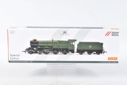 A BOXED HORNBY RAILWAYS OO GAUGE NATIONAL RAILWAY MUSEUM SPECIAL EDITION KING CLASS LOCOMOTIVE AND