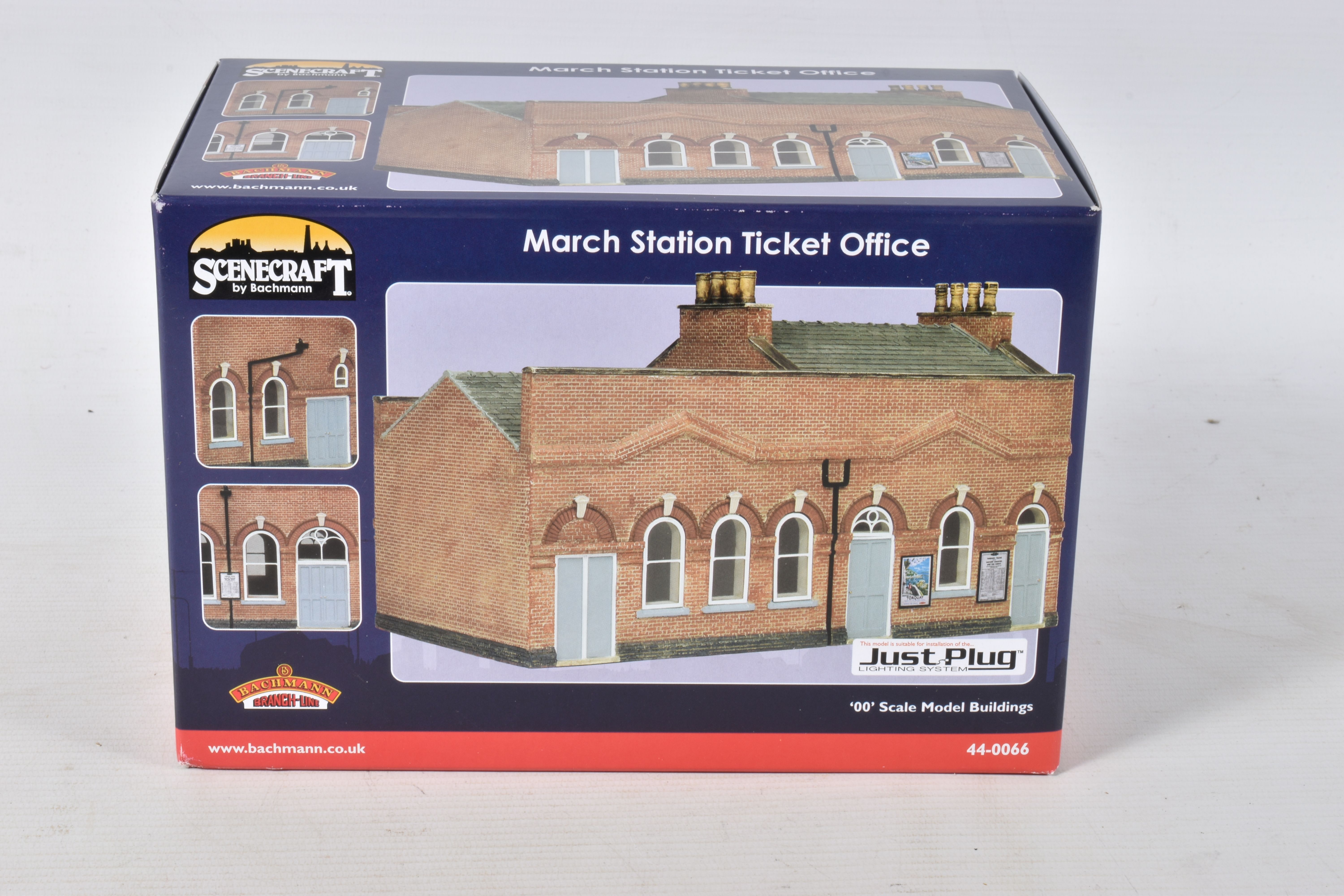 A QUANTITY OF BOXED BACHMANN OO GAUGE LINESIDE BUILDINGS AND ACCESSORIES, to include a March Station - Image 6 of 7