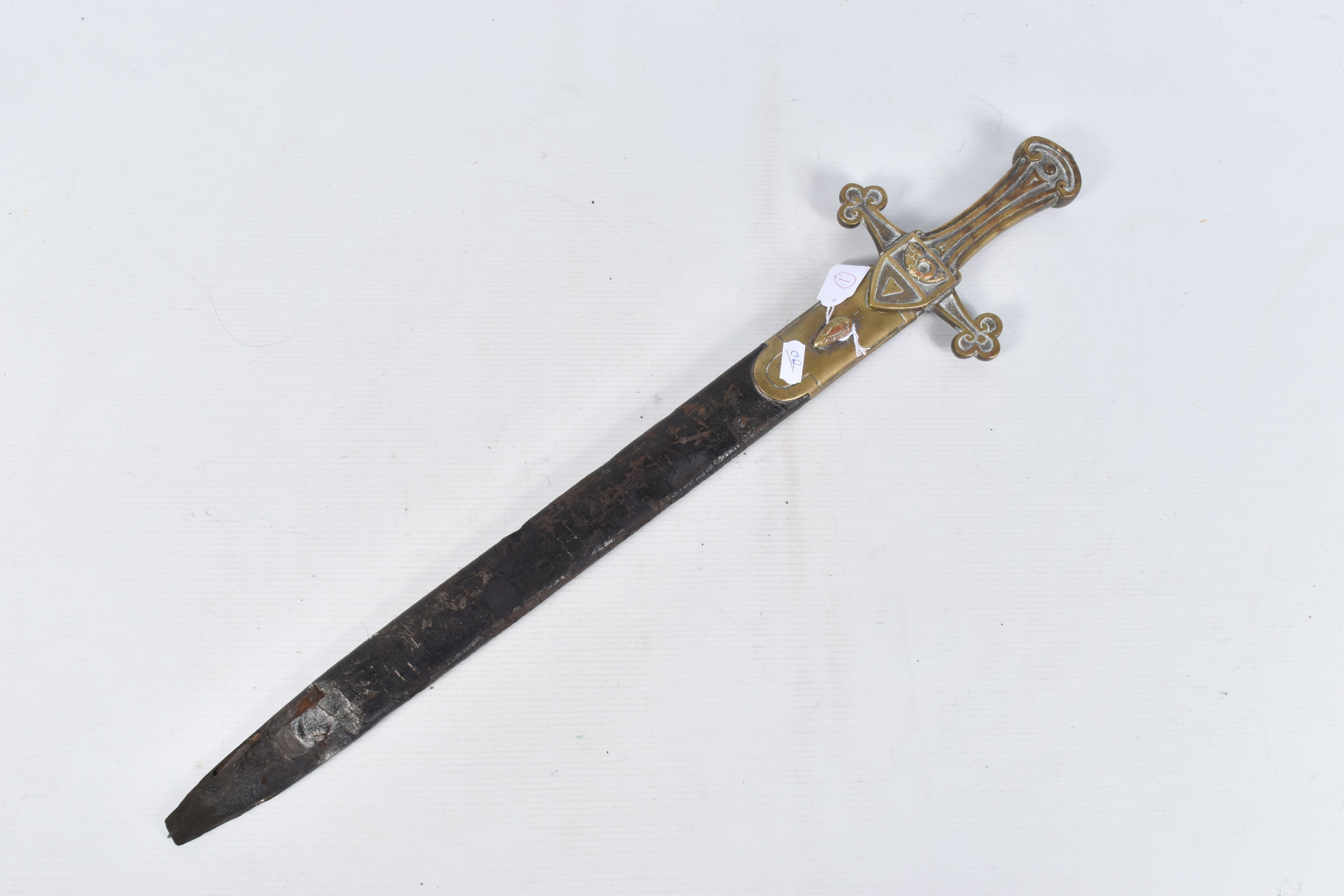 A VICTORIAN ERA BANDMANS SHORT SWORD, this features a double edged blade with a cast brass hilt, the