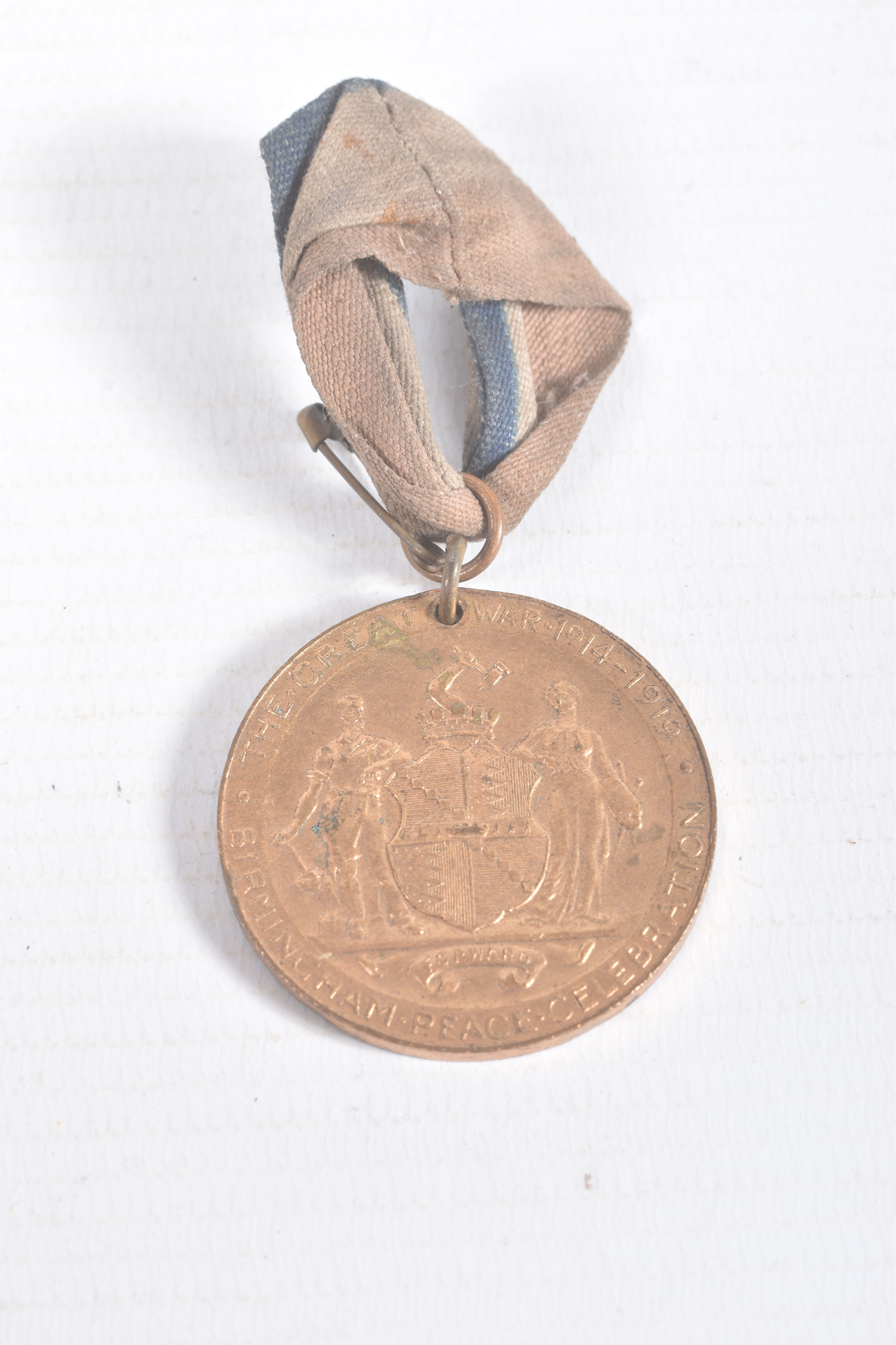 A WWI 1914-1915 TRIO OF MEDALS AND A SELECTION OF CORONATION AND JUBILEE MEDALS, pin badges, coins - Image 11 of 26