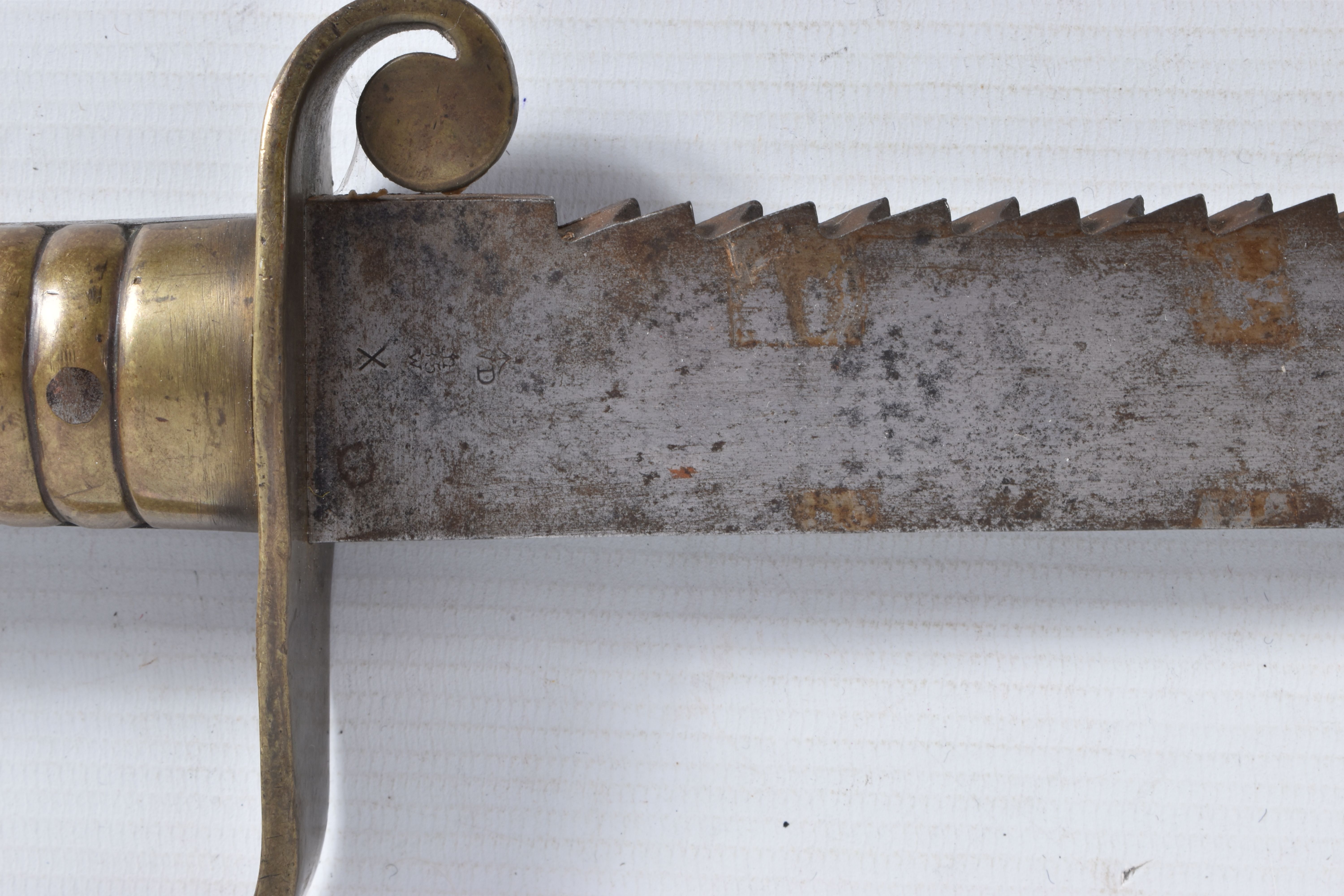 A BRITISH 19TH CENTURY WILKINSON PIONEERS SAW BACK SWORD ,one side of the blade features a broad - Image 5 of 22