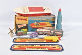 A BOXED TRI-ANG 'FIREFLY' PLASTIC BATTERY OPERATED 12 SPEEDBOAT, No.513S, not tested, appears
