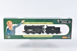 A BOXED HORNBY RAILWAYS OO GAUGE CLASS Q1 LOCOMOTIVE AND TENDER, No.33001, B.R. black livery (