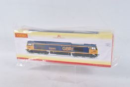 A BOXED HORNBY RAILWAYS OO GAUGE CLASS 60 LOCOMOTIVE, No.60 095, GBRf blue and yellow livery (