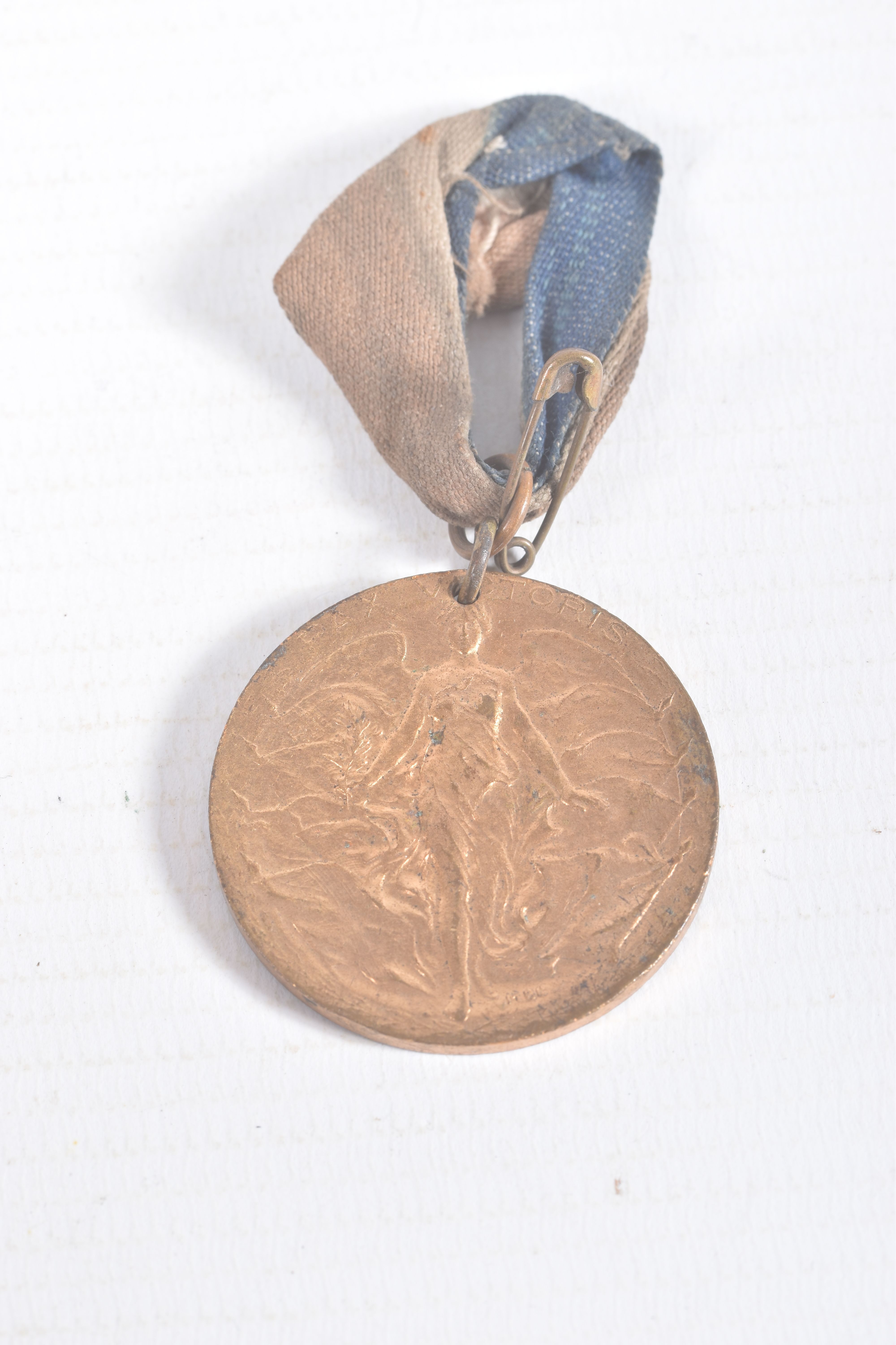 A WWI 1914-1915 TRIO OF MEDALS AND A SELECTION OF CORONATION AND JUBILEE MEDALS, pin badges, coins - Image 12 of 26