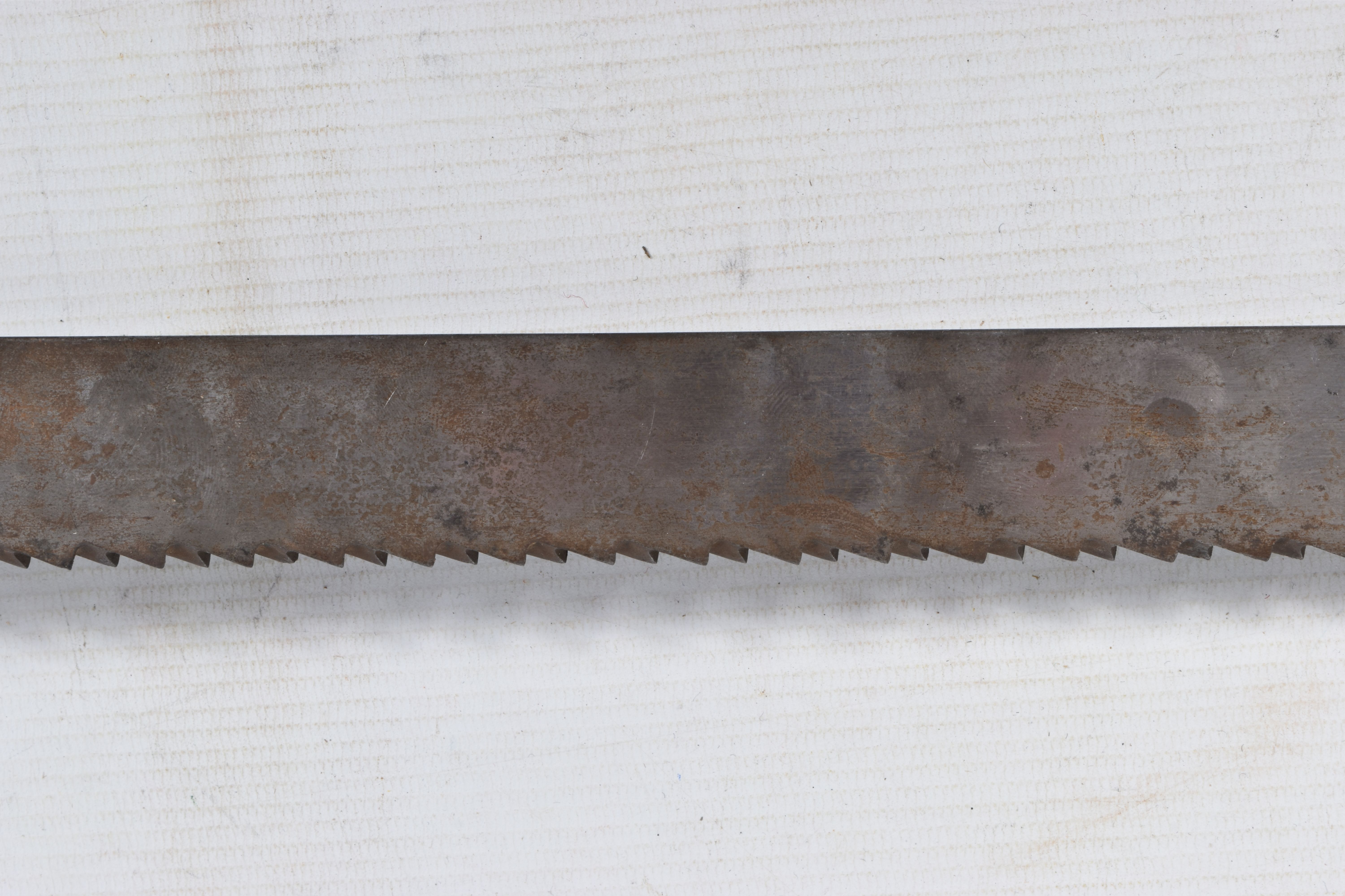 A BRITISH 19TH CENTURY WILKINSON PIONEERS SAW BACK SWORD ,one side of the blade features a broad - Image 12 of 22