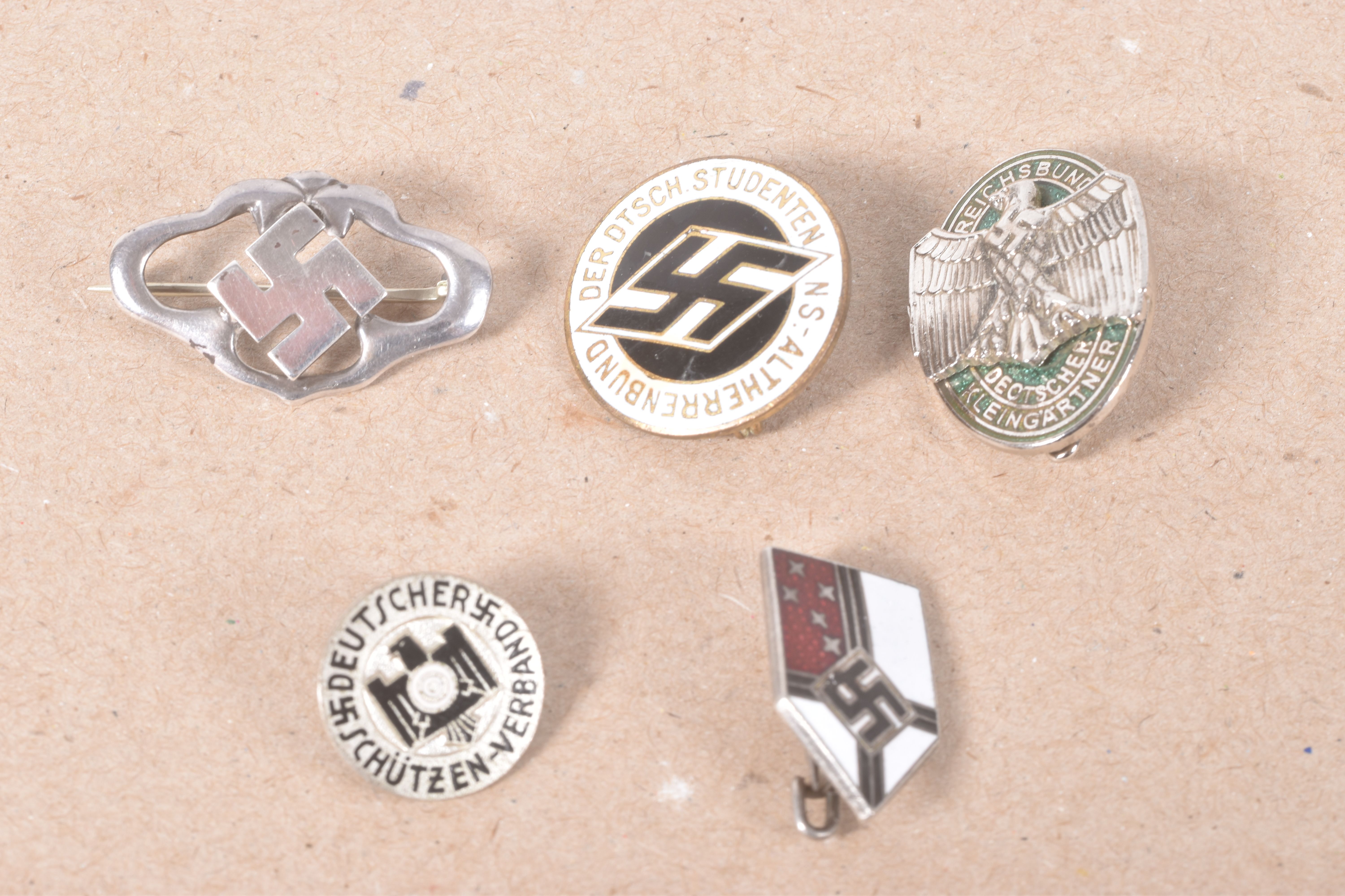 FIVE PIN BADGES, to include four German and one English silver sweetheart brooch that is dated 1911, - Image 2 of 16