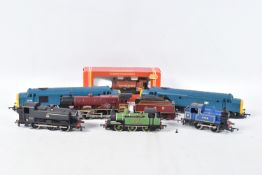 A QUANTITY OF BOXED AND UNBOXED OO GAUGE LOCOMOTIVES, boxed Hornby class 0F Pug No.4, Huntley &