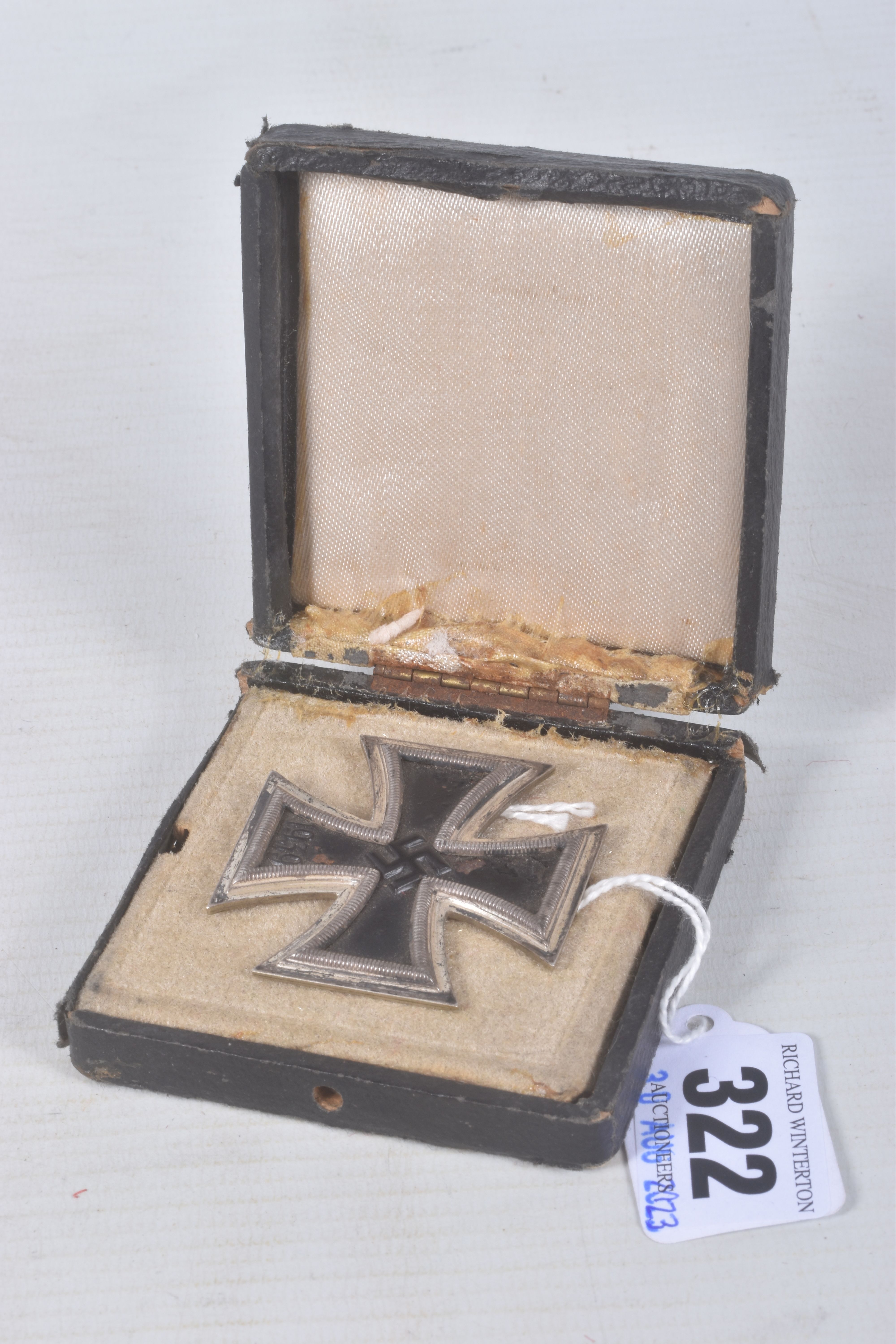 A CASED WWII FIRST CLASS GERMAN IRON CROSS, the iron cross has a magnetic centre and the pin is - Image 2 of 18