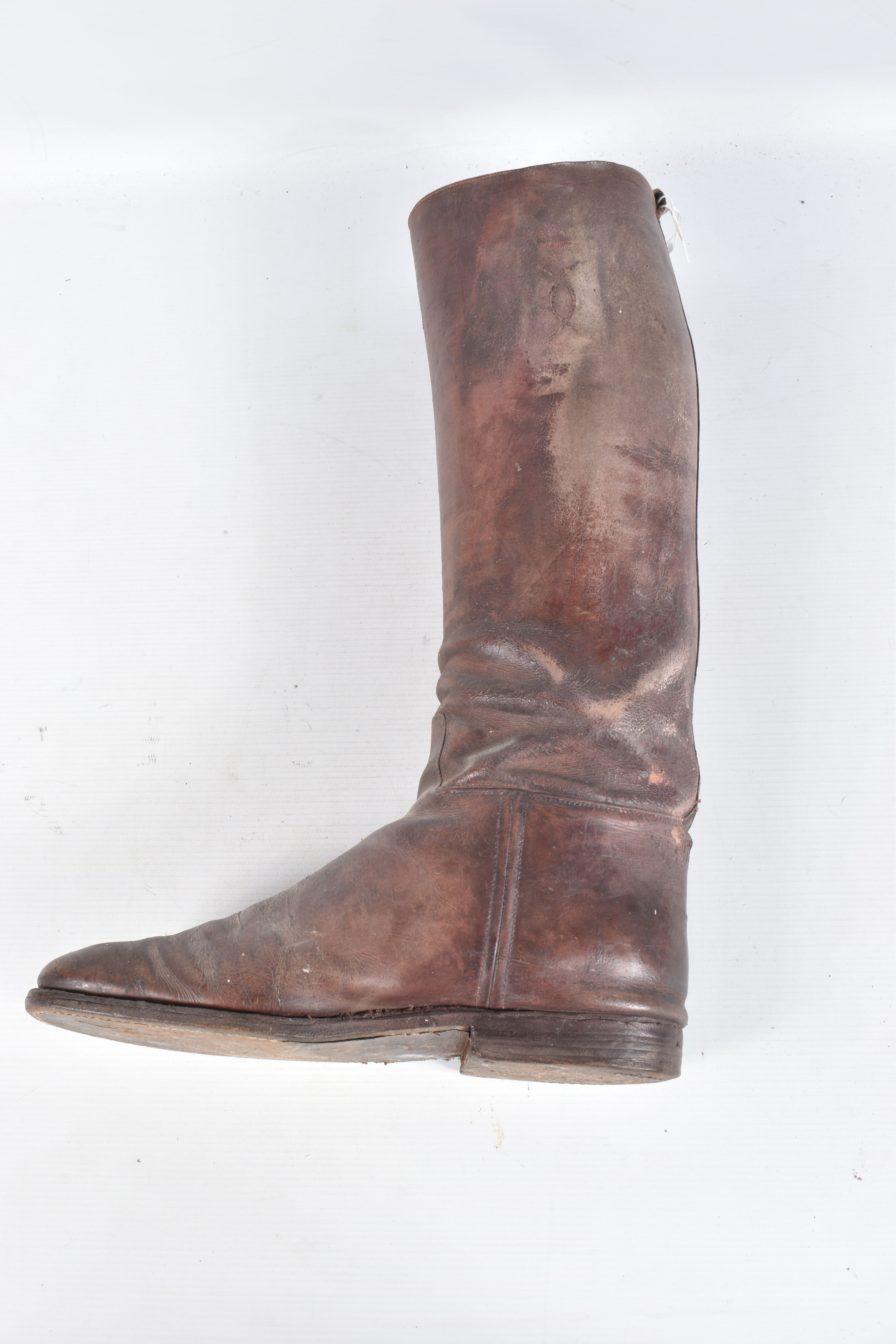 A PAIR OF BROWN ARMY OFFICERS RIDING BOOTS, these boots are unmarked but come with their boot - Image 3 of 17