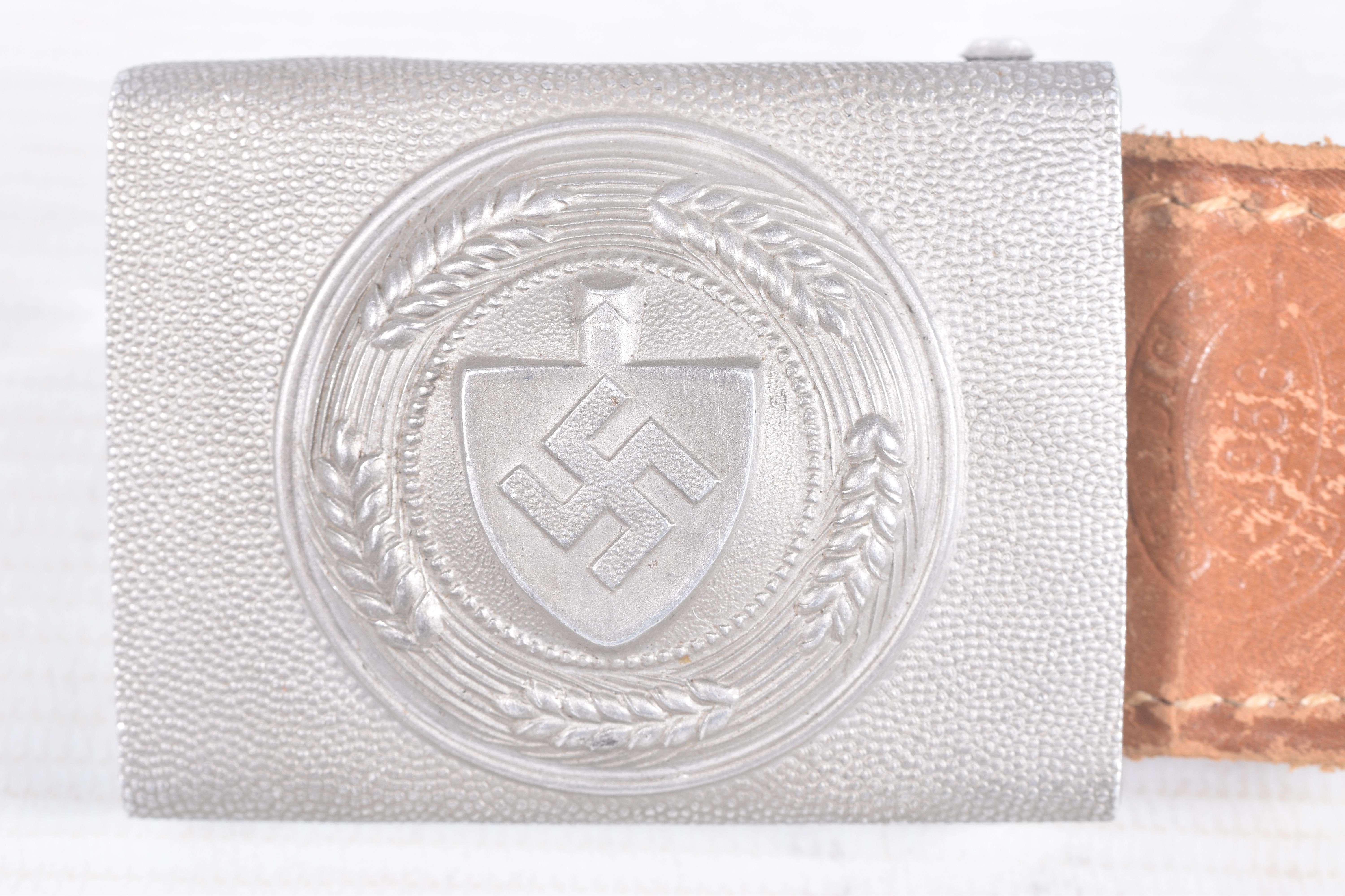 A WWII ERA GERMAN R.A.D BELT BUCKLE, this buckle is aluminium and features the RAD (Reich - Image 3 of 11