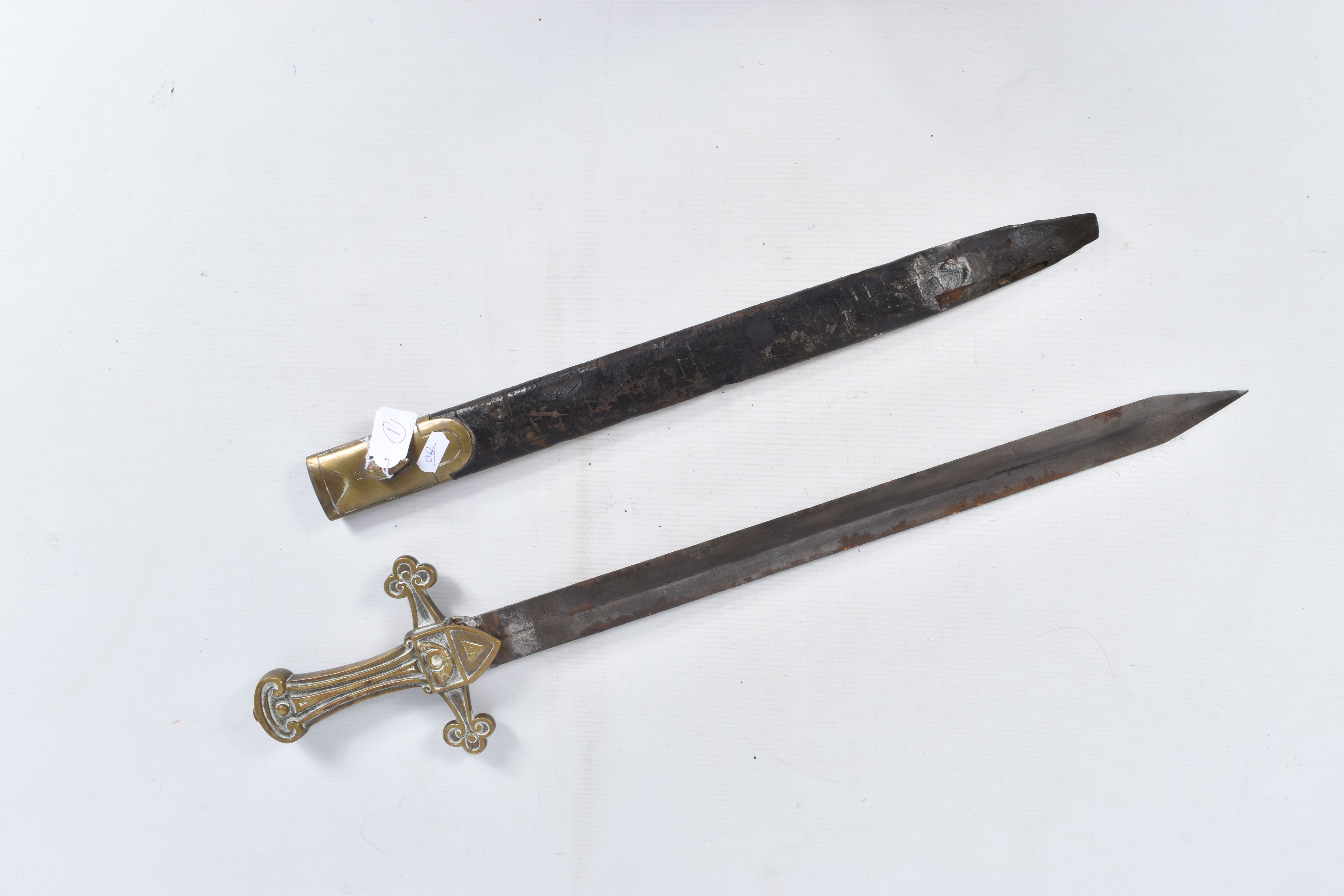 A VICTORIAN ERA BANDMANS SHORT SWORD, this features a double edged blade with a cast brass hilt, the - Image 3 of 21