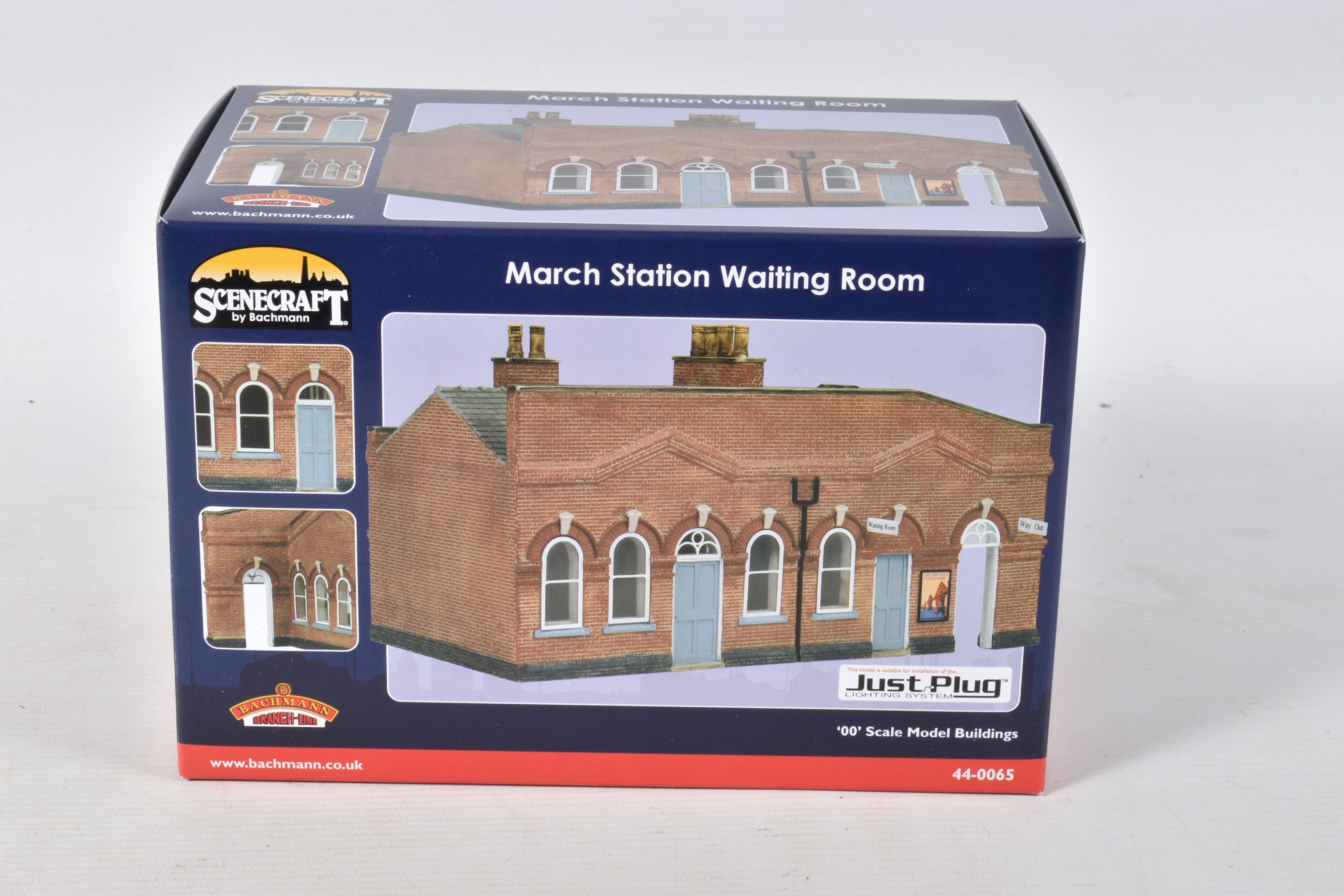 A QUANTITY OF BOXED BACHMANN OO GAUGE LINESIDE BUILDINGS AND ACCESSORIES, to include a March Station - Image 5 of 7