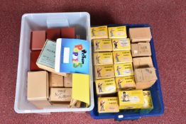 A QUANTITY OF ASSORTED EMPTY PELHAM PUPPET BOXES, mixture of early plain cardboard boxes with blue