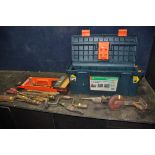 A PLASTIC TOOLBOX CONTAINING WOODWORKING TOOLS including a Record No 0151 Spokeshave, a wooden