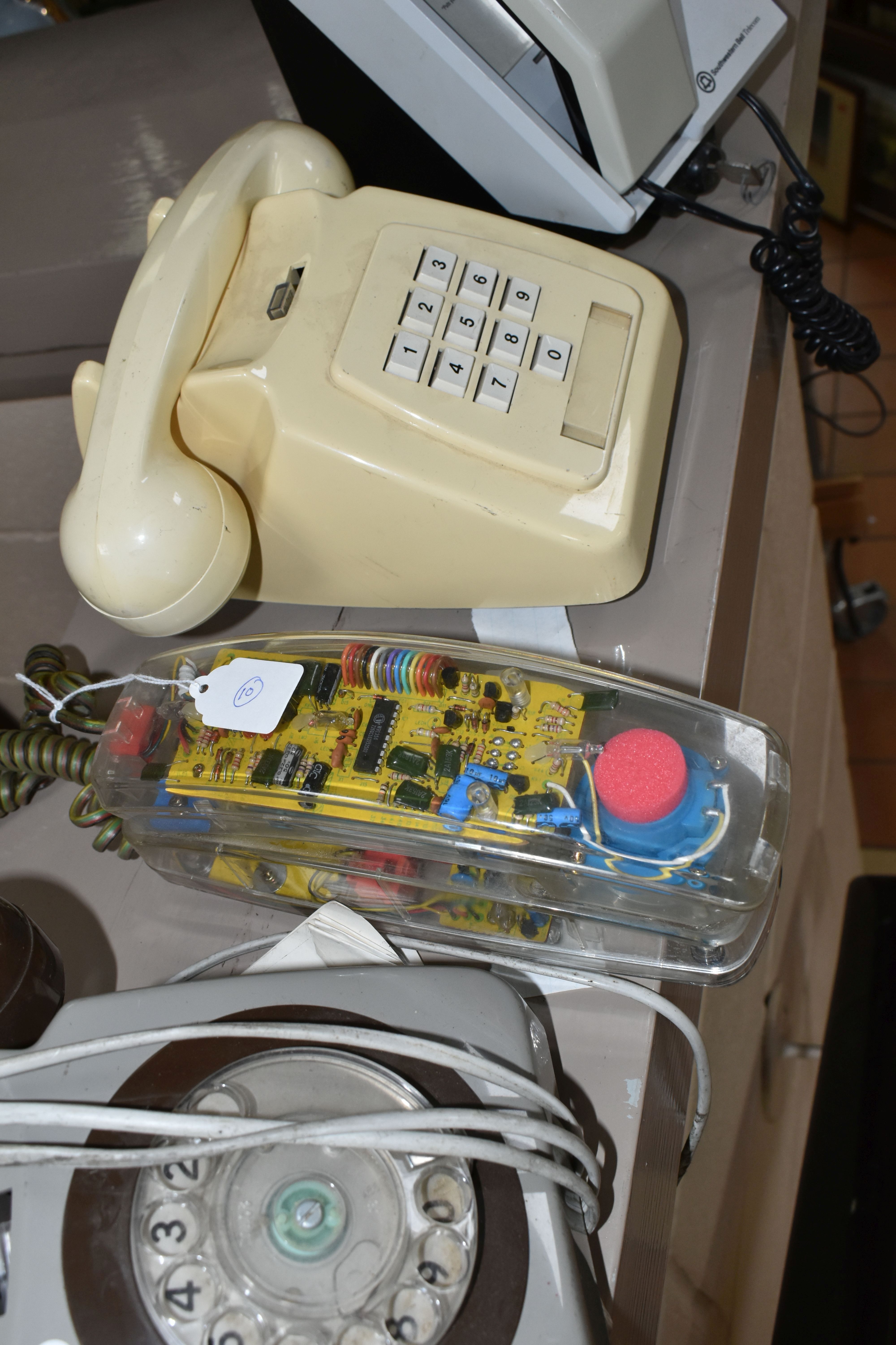 A QUANTITY OF ASSORTED TELEPHONES, to include Southwestern Bell Pay Telephone, No.PP2110, with - Image 3 of 4