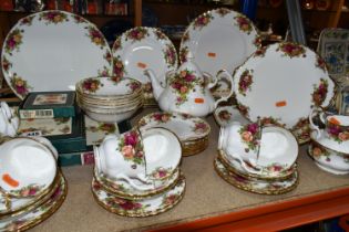 A GROUP OF ROYAL ALBERT 'OLD COUNTRY ROSES' PATTERN TEA AND DINNERWARE, comprising celebration