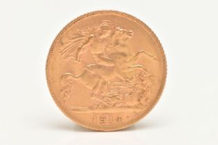A GEORGE V HALF SOVEREIGN COIN, dated 1914, depicting George V, approximate gross weight 4.1 grams