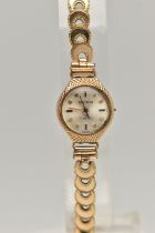 A LADYS 'SEKONDA' WRISTWATCH, manual wind, round silver dial signed 'Sekonda 17 jewels', baton