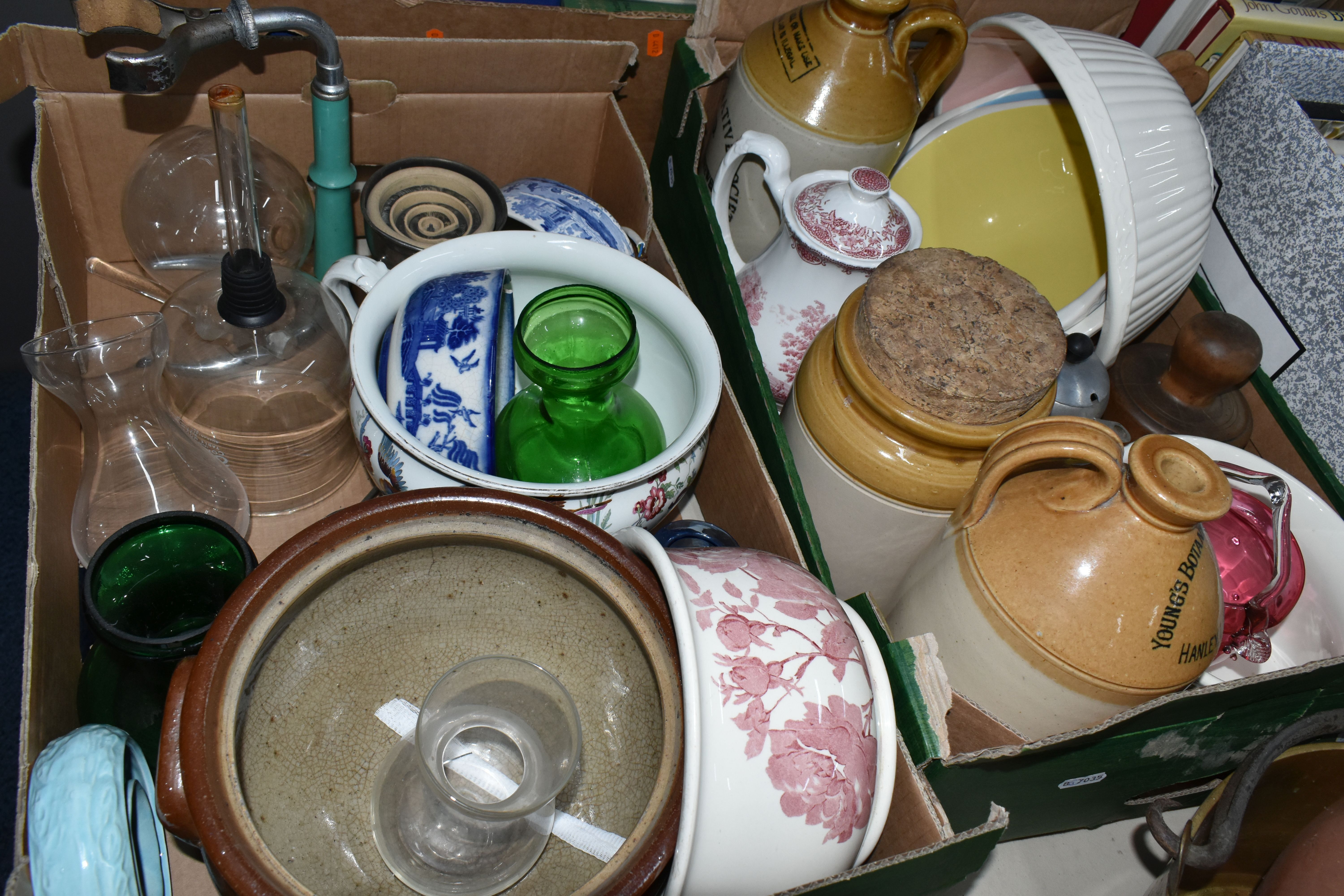 THREE BOXES OF CERAMICS, to include a pink and white gilt tea set of teapot, tray, sugar bowl, - Image 8 of 8