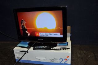A SAMSUNG LE22B470C9M 22in TV with remote and original box (PAT pass and working)