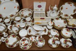 A QUANTITY OF ROYAL ALBERT 'OLD COUNTRY ROSES' PATTERN DINNERWARE, comprising six dinner plates (two