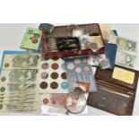 A BOX OF MIXED COINAGE, to include Bank of England Banknotes with Amounts of £1, Fforde 87R Ten