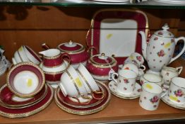 A WEDGWOOD 'ULANDER' PATTERN W1813 TEA SET, comprising a square cake plate, teapot, covered sugar