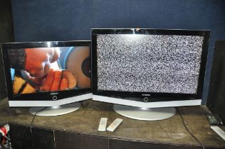 A SAMSUNG LE40R51B ANALOGUE 40in TV with distressed remote and a LE32R51BD 32in DVB TV with
