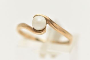 A 9CT GOLD CULTURED PEARL RING, a single cultured pearl, measuring approximately 4.6mm, cross over