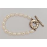 A 'TIFFANY & CO' FRESH WATER PEARL TOGGLE BRACELET, a string of sixteen oval cultured fresh water