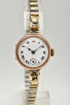 A LADYS 9CT GOLD EARLY 20TH CENTURY WRISTWATCH, manual wind, round white dial, Roman numerals,