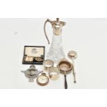 AN ASSORTMENT OF SILVER ITEMS, to include a pair of plain polished silver napkins, hallmarked
