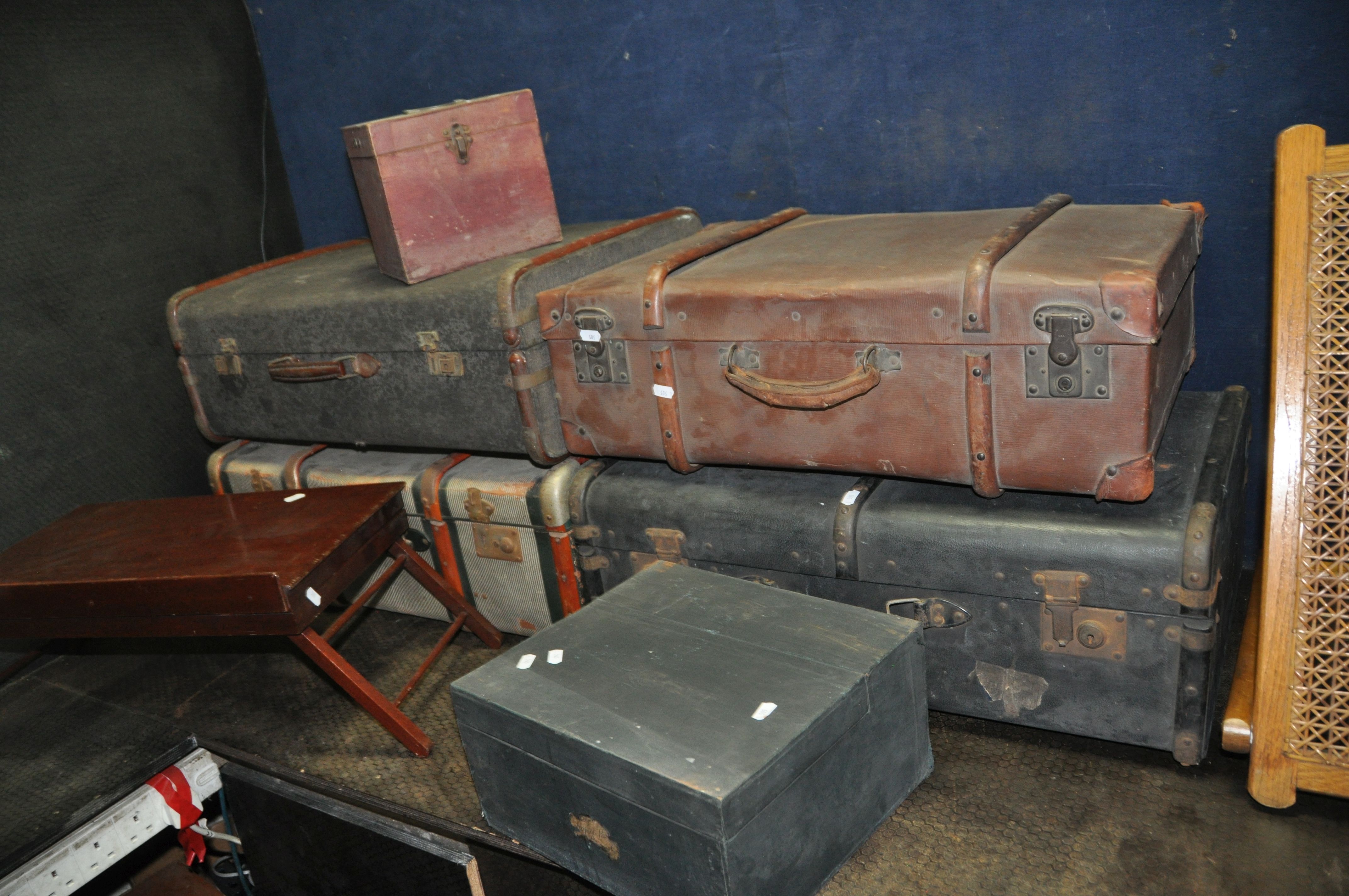 FOUR VINTAGE TRAVEL TRUNKS with bentwood banding strips, two at width 69cm x depth 43cm x height - Image 2 of 3