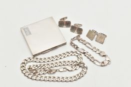 AN ASSORTMENT OF SILVER AND WHITE METAL ITEMS, to include a large silver figaro chain bracelet,