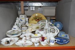 A COLLECTION OF NAMED GIFTWARE, comprising an Aynsley 'Orchard Gold' pattern cake plate (a few small