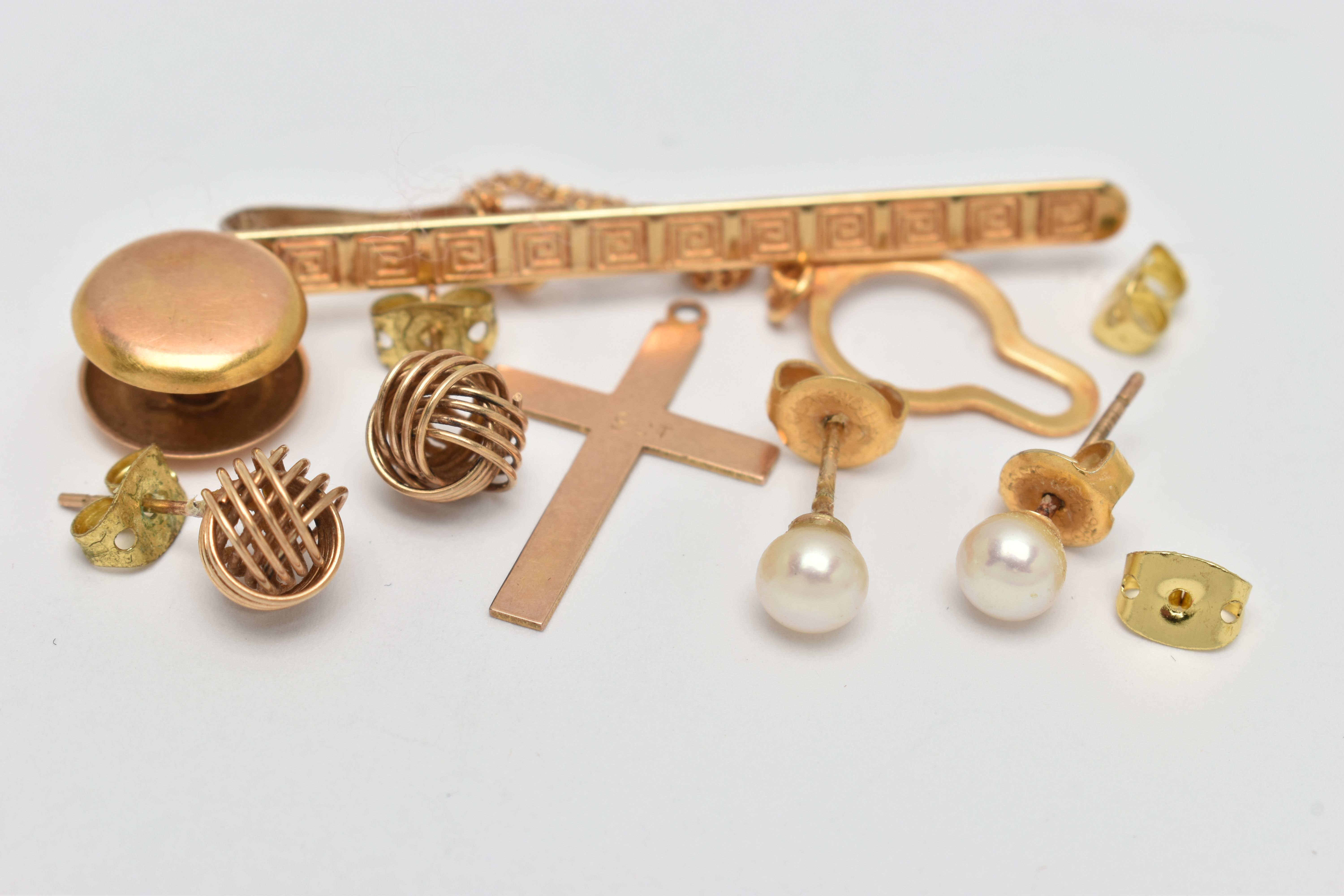 ASSORTED JEWELLERY, to include a yellow metal cross pendant, stamped 9ct, a pair of cultured pearl - Image 2 of 3