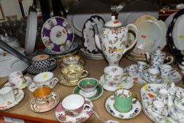 A COLLECTION OF TEA AND COFFEE WARES ETC, to include Spode Copelands china Coffee can and saucer
