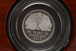 THE PLATINUM WEDDING ANNIVERSAY 2017, Quarter Ounce Platinum Proof Coin 999.5 Platinum, 7.486 grams,