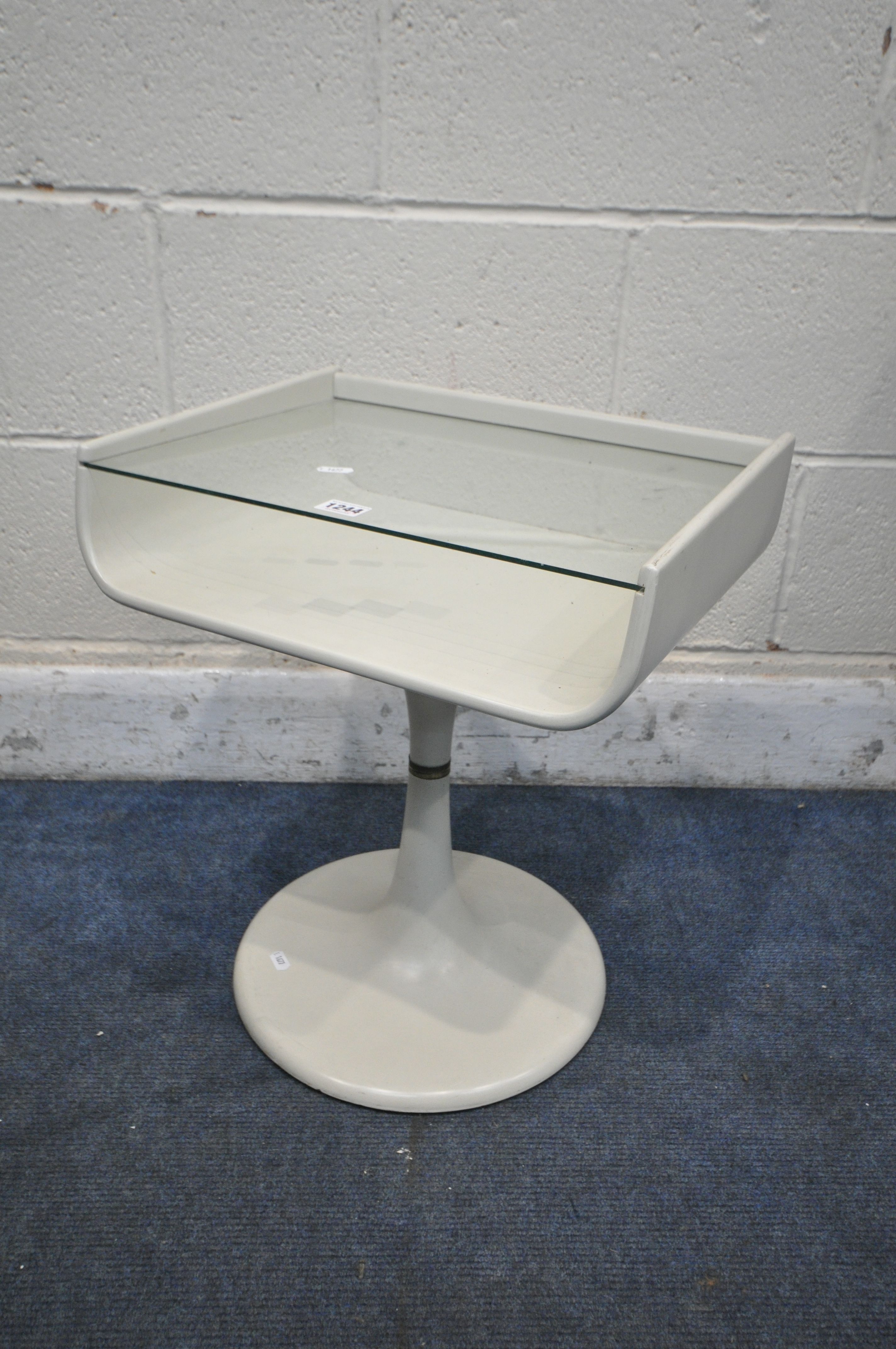 A MID CENTURY ISKU OF FINLAND WHITE BEDSIDE UNIT, with a glass top (condition report: surface wear)