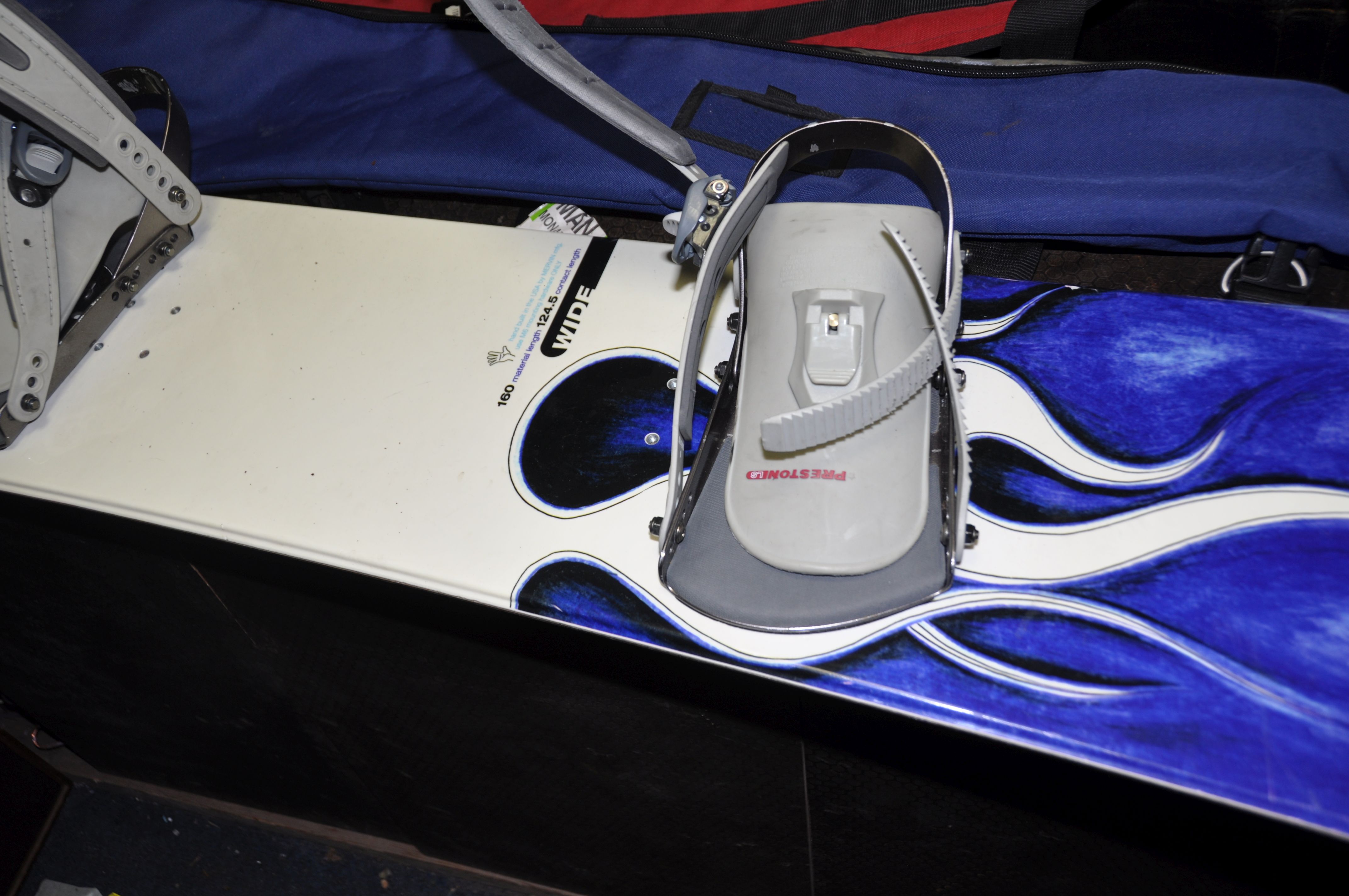 A MERVIN GRU CARBON HIGH BEAMS 160 SNOW BOARD with toe clips, Board wise bag and a pair of Burton - Image 3 of 4