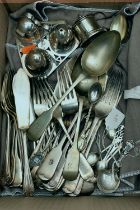 A VICTORIAN SILVER CADDY SPOON BY GEORGE UNITE, A SET OF SILVER COFFEE SPOONS AND A SMALL BOX OF