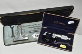 A CASED MITUTOYO MICROMETER AND A CASED MOORE AND WRIGHT GUAGE MICROMETER (2) (CONDITION REPORT: