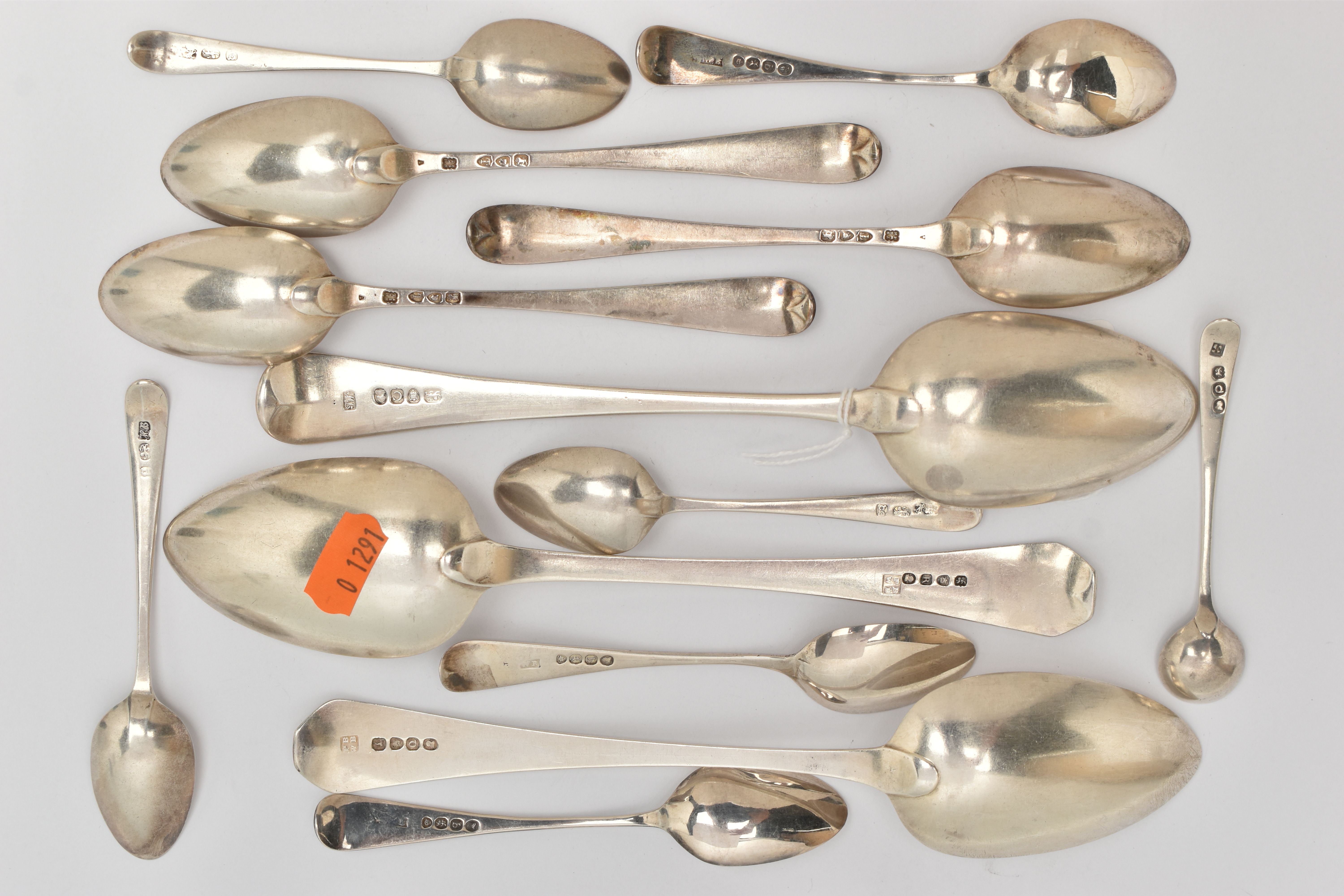 A SMALL PARCEL OF LATE 18TH & 19TH CENTURY FLATWARE, MOSTLY OLD ENGLISH PATTERN, comprising a set of - Image 3 of 5