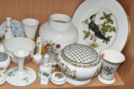 A QUANTITY OF COALPORT GIFT AND TEA WARES, approximately twenty five to thirty pieces, patterns to