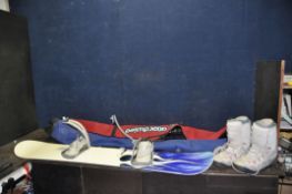 A MERVIN GRU CARBON HIGH BEAMS 160 SNOW BOARD with toe clips, Board wise bag and a pair of Burton